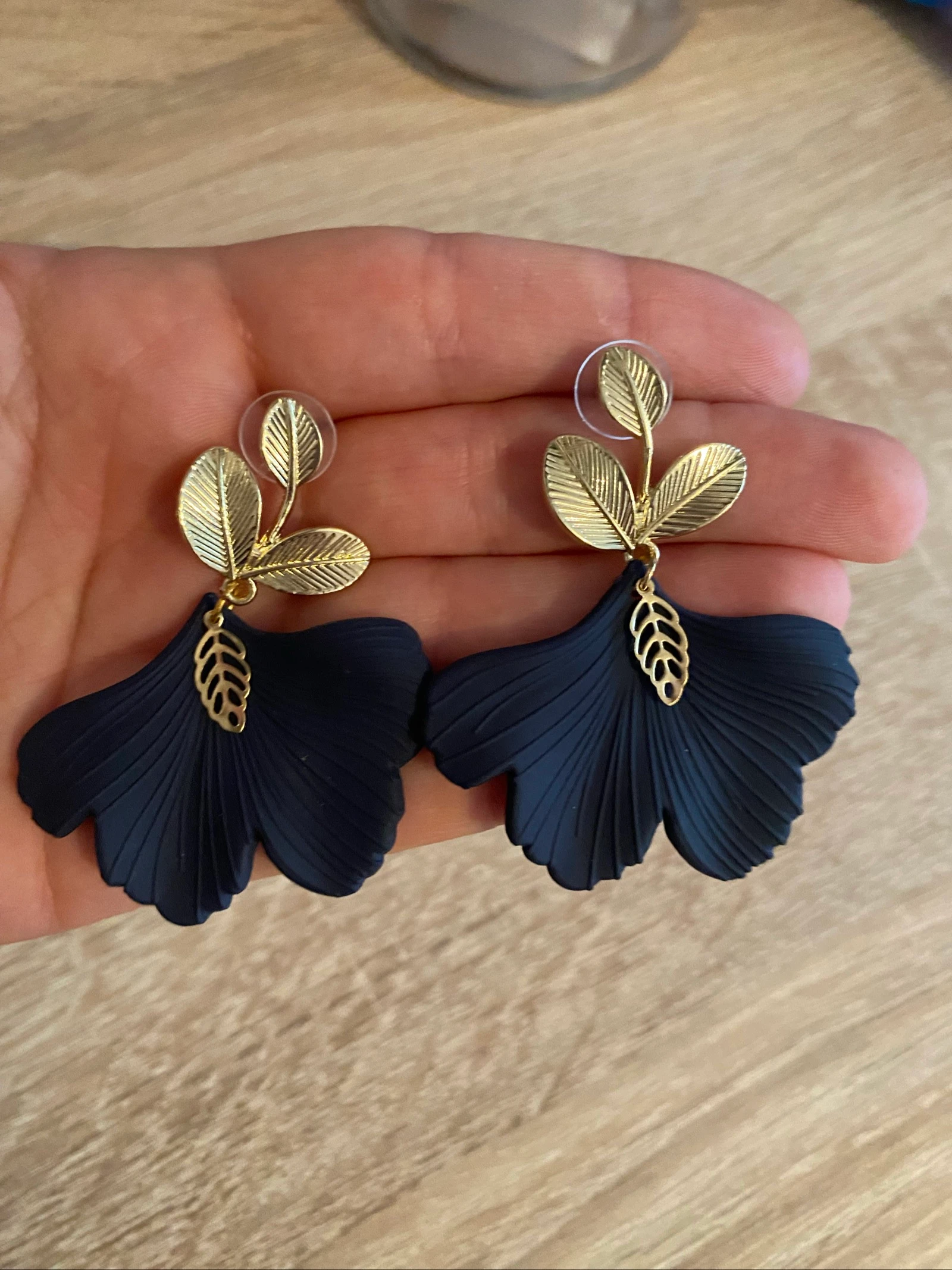 Matte Black Ginkgo Leaf Earrings – photo 5